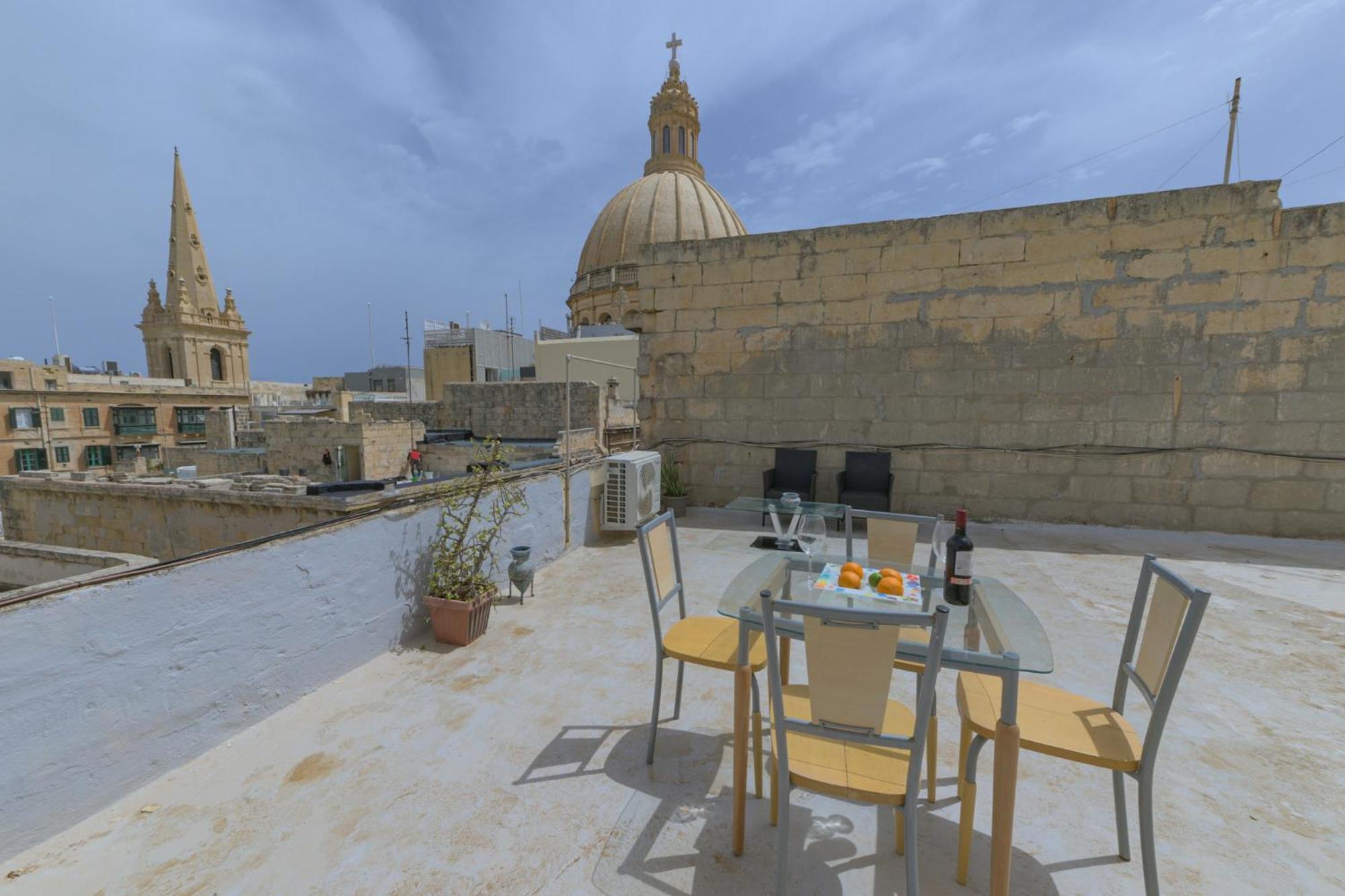New 1 Bedroom Apartment In Valletta City Centre With Terrace And Views ภายนอก รูปภาพ
