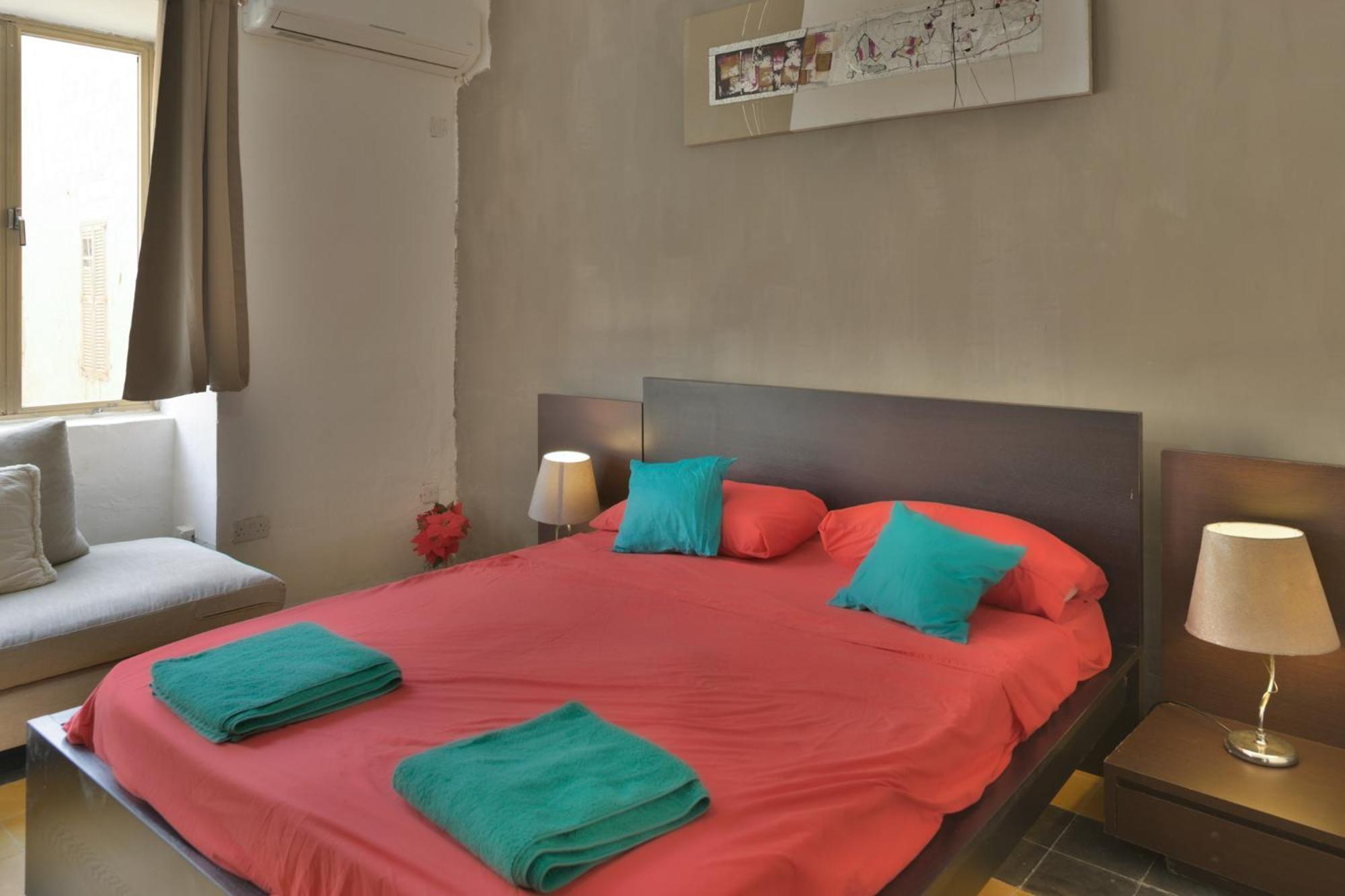 New 1 Bedroom Apartment In Valletta City Centre With Terrace And Views ภายนอก รูปภาพ