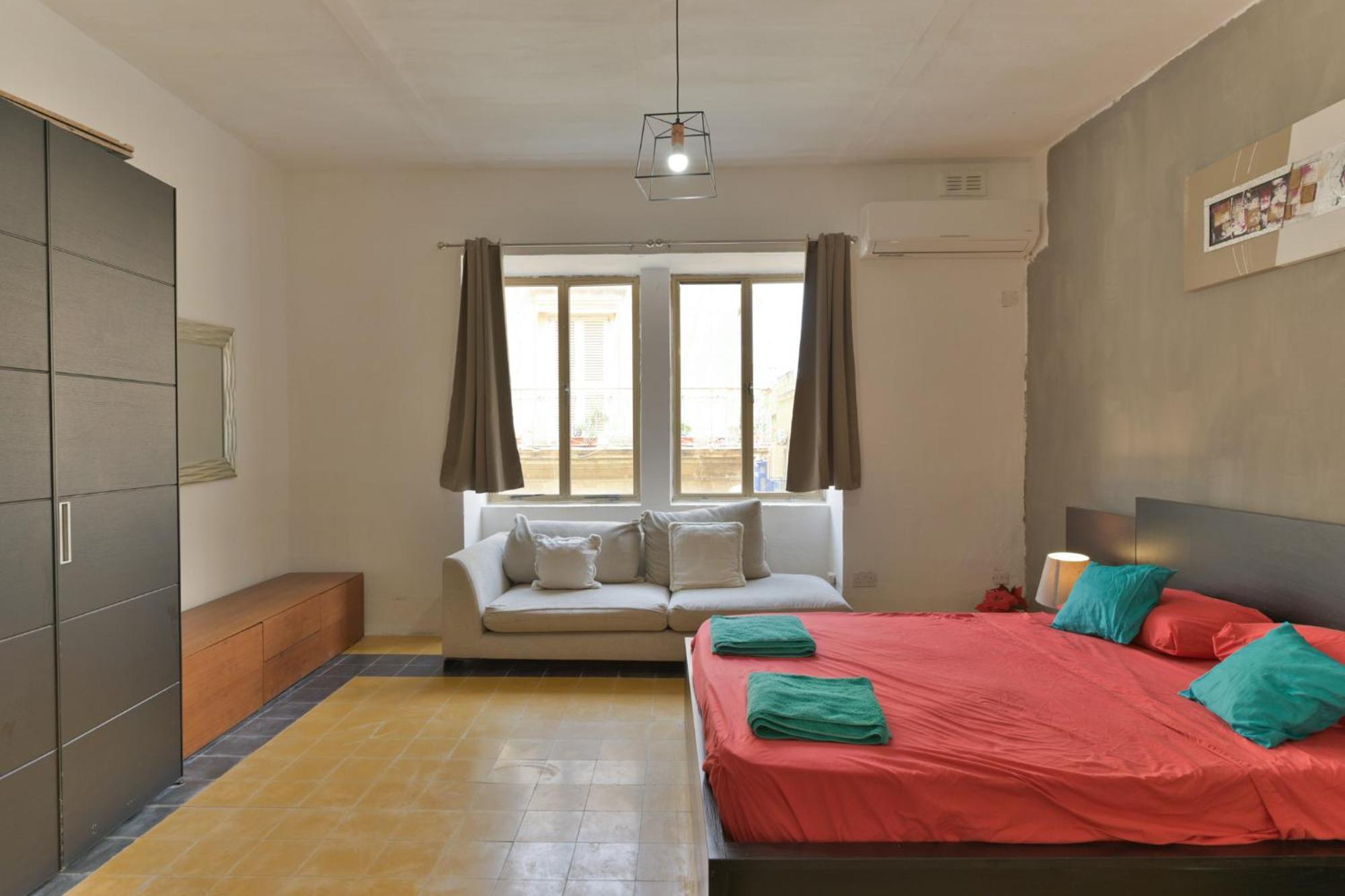 New 1 Bedroom Apartment In Valletta City Centre With Terrace And Views ภายนอก รูปภาพ
