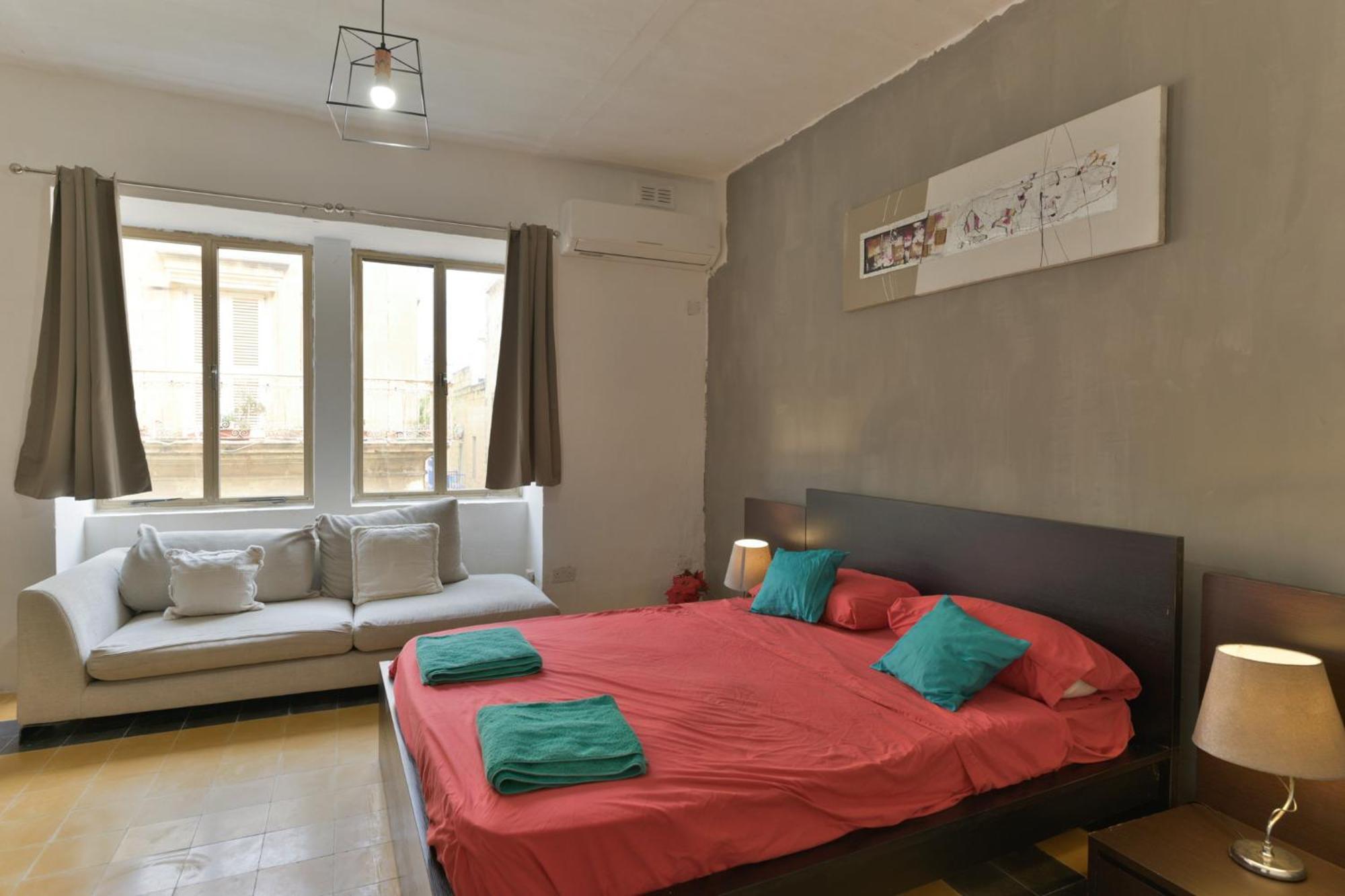 New 1 Bedroom Apartment In Valletta City Centre With Terrace And Views ภายนอก รูปภาพ